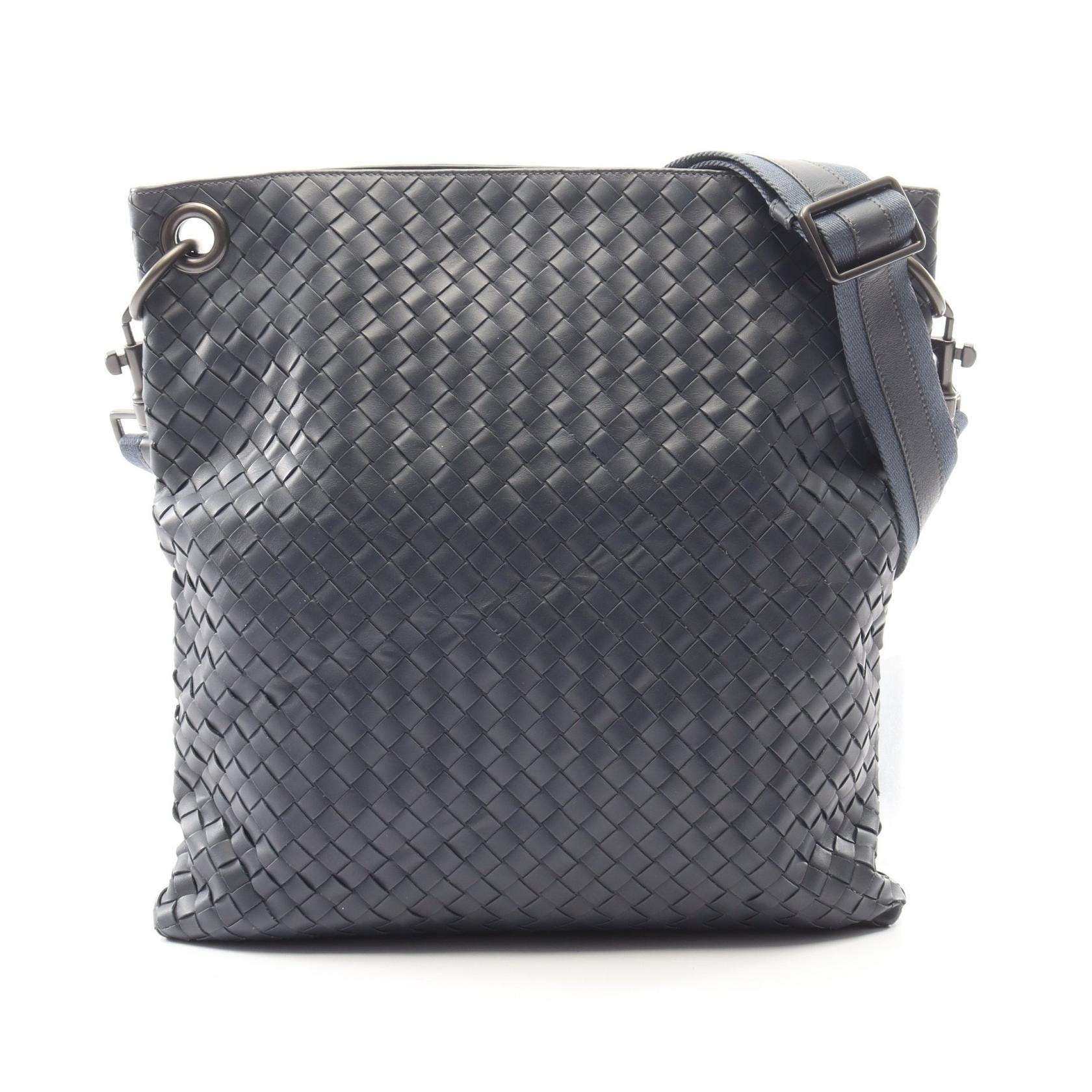 ボッテガヴェネタ BOTTEGA VENETA イントレチャート ショルダーバッグ バッグ レザー メンズ ネイビー系 【中古】