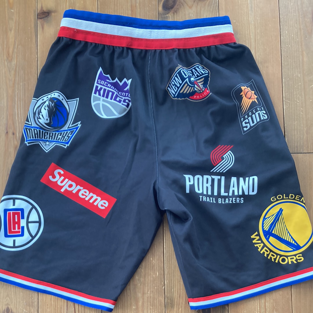 Supreme / Nike®/NBA Teams Authentic Short "Black"