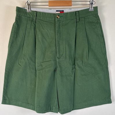 古着 トミーヒルフィガー TOMMY HILFIGER ショートパンツ 半ズボン ワンポイントロゴ刺繍 短パン ハーフパンツ w33 グリーン メンズ