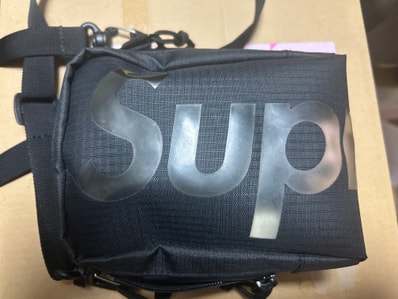 Supreme Neck Pouch 21SS Supreme Neck Pouch 21SS