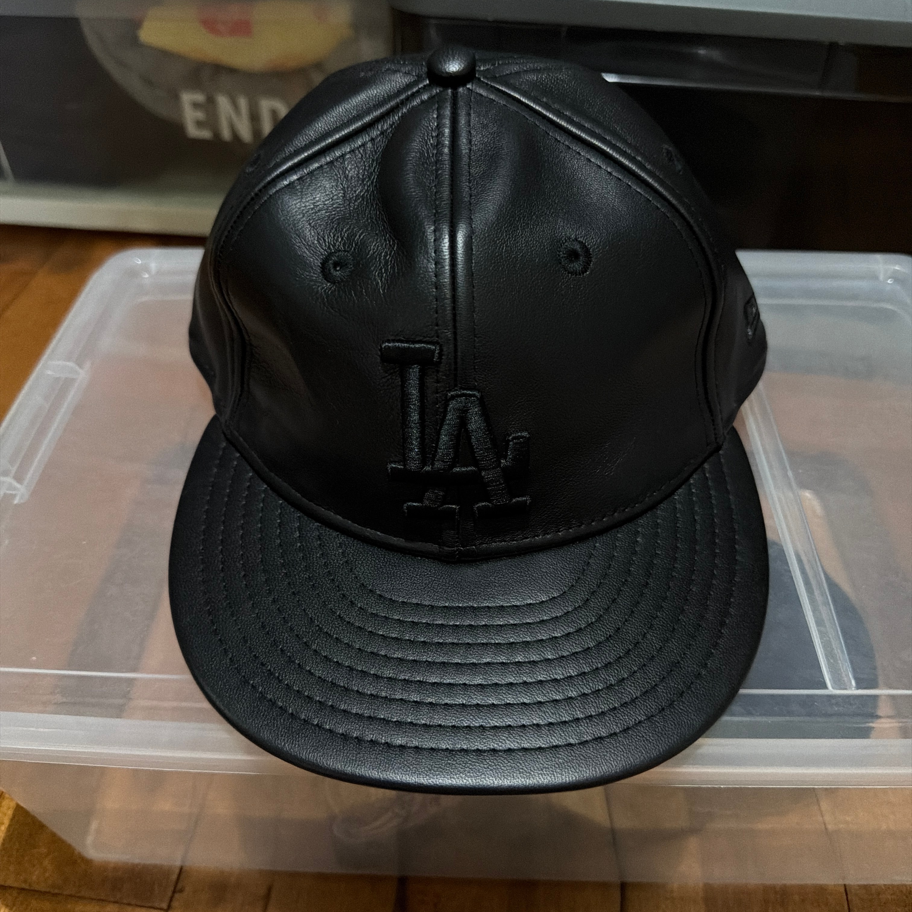 newera 本革レザーキャップ