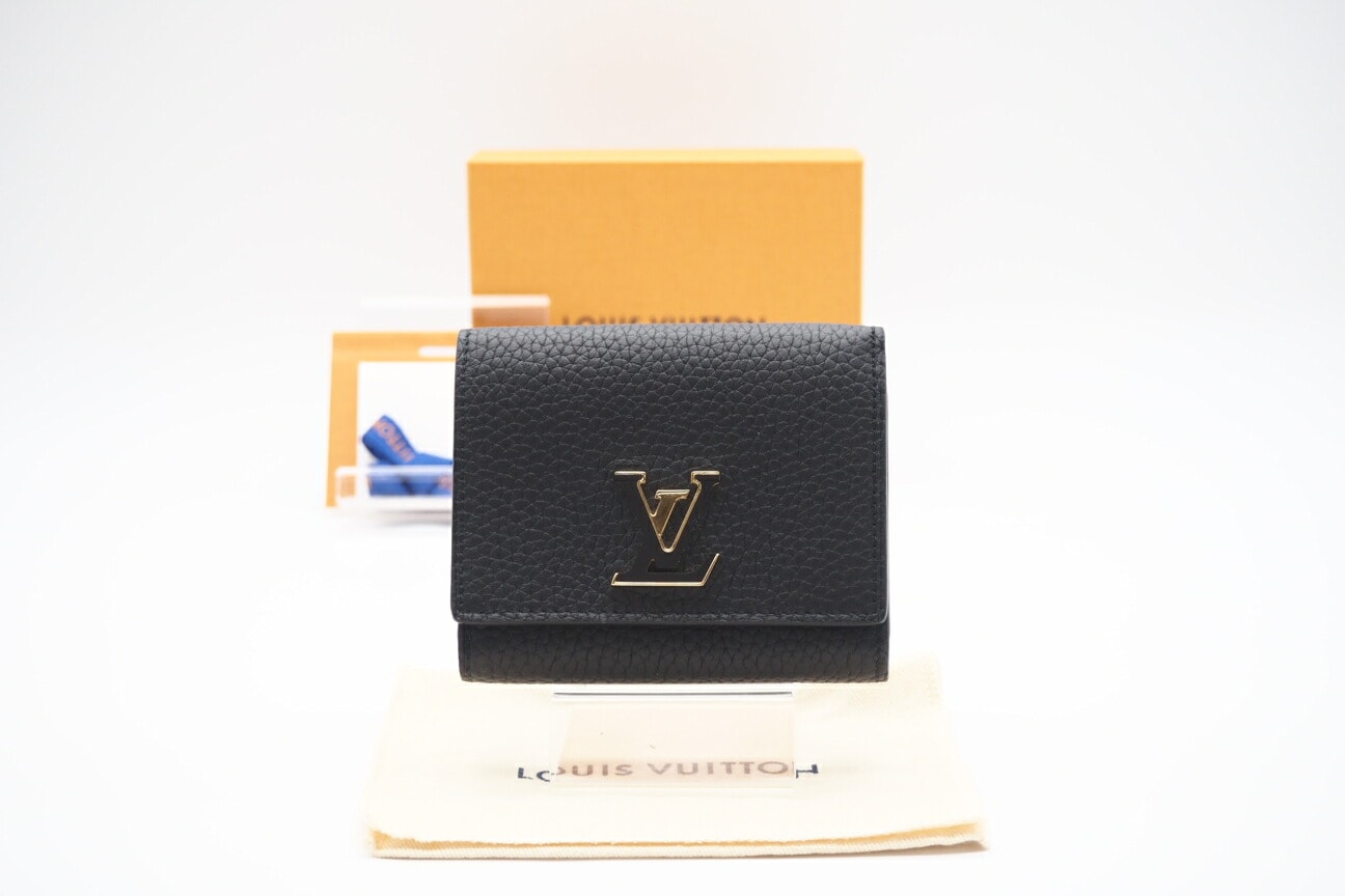 美品 LOUIS VUITTON ルイ・ヴィトン トリヨン カプシーヌ タイニーウォレット M12149 二つ折り財布 ブラック トリヨンレザー レディース
