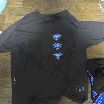 Travis Scott x M&N x University Of KentUCky Seal Tee "Brown"