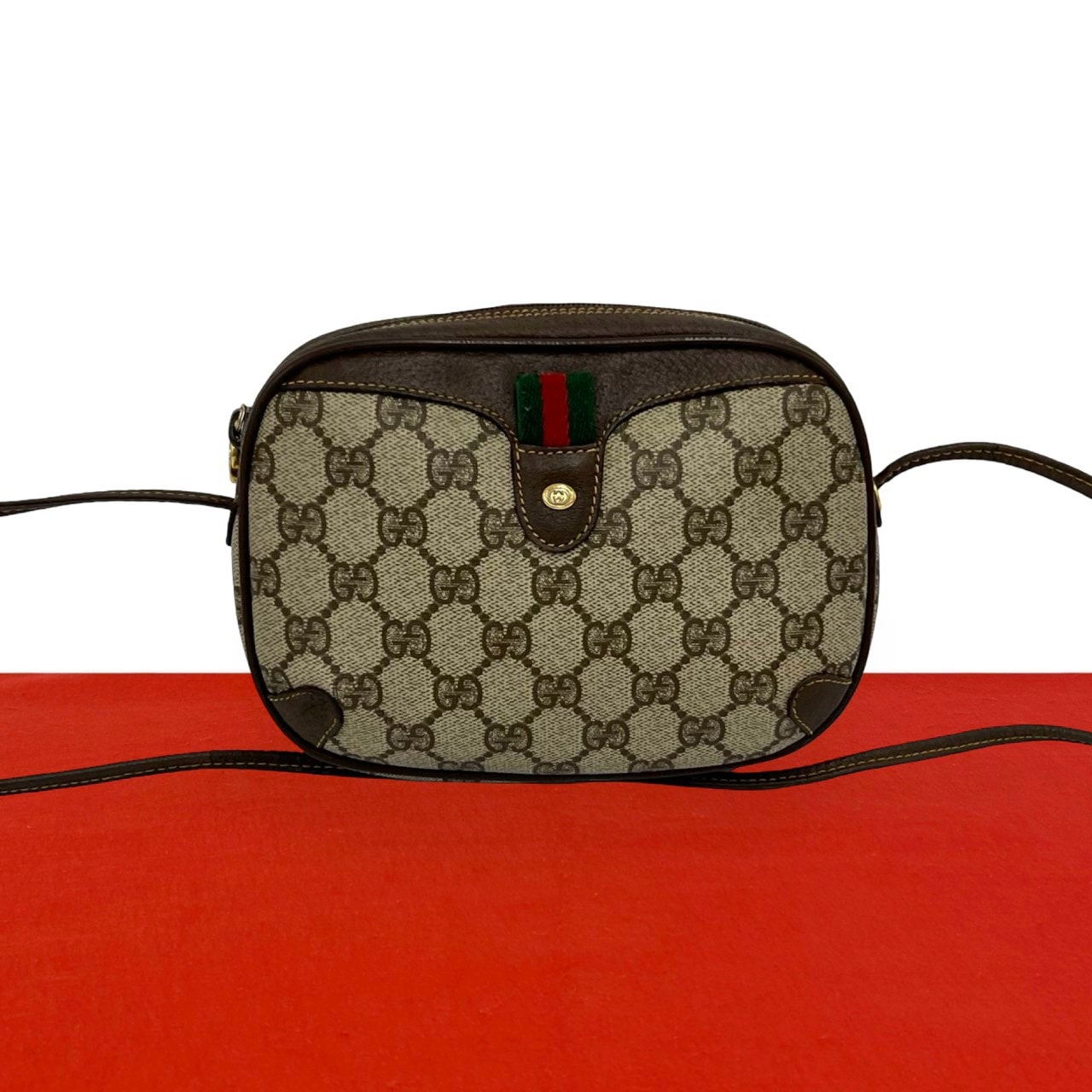 B (目立った傷や汚れなし)】GUCCI グッチ シェリーライン GG ロゴ 金具