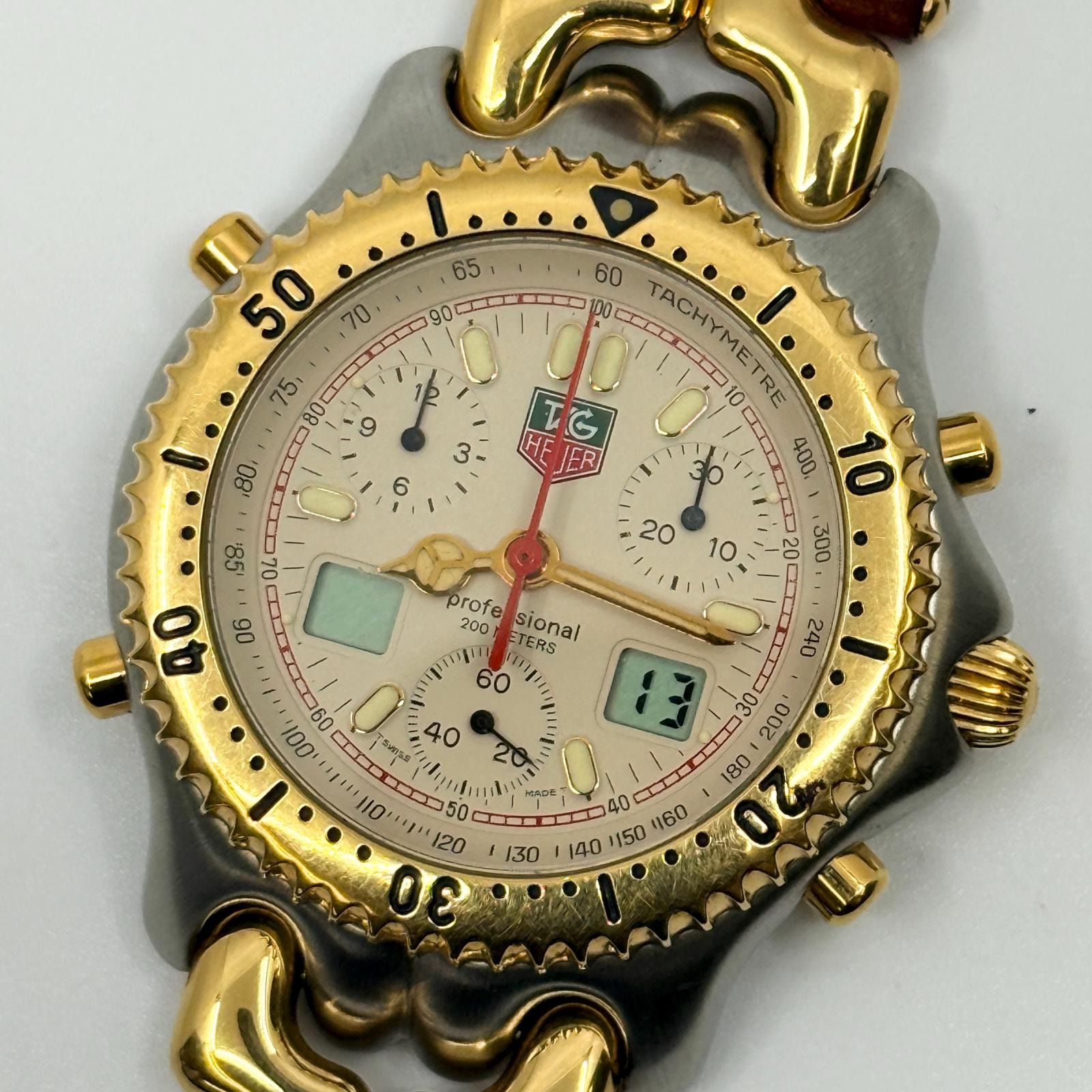 TAG HEUER タグホイヤー プロフェッショナル 200m CG1123-0 ベージュ QZ メンズ 腕時計 稼働品 箱 保証書 訳あり
