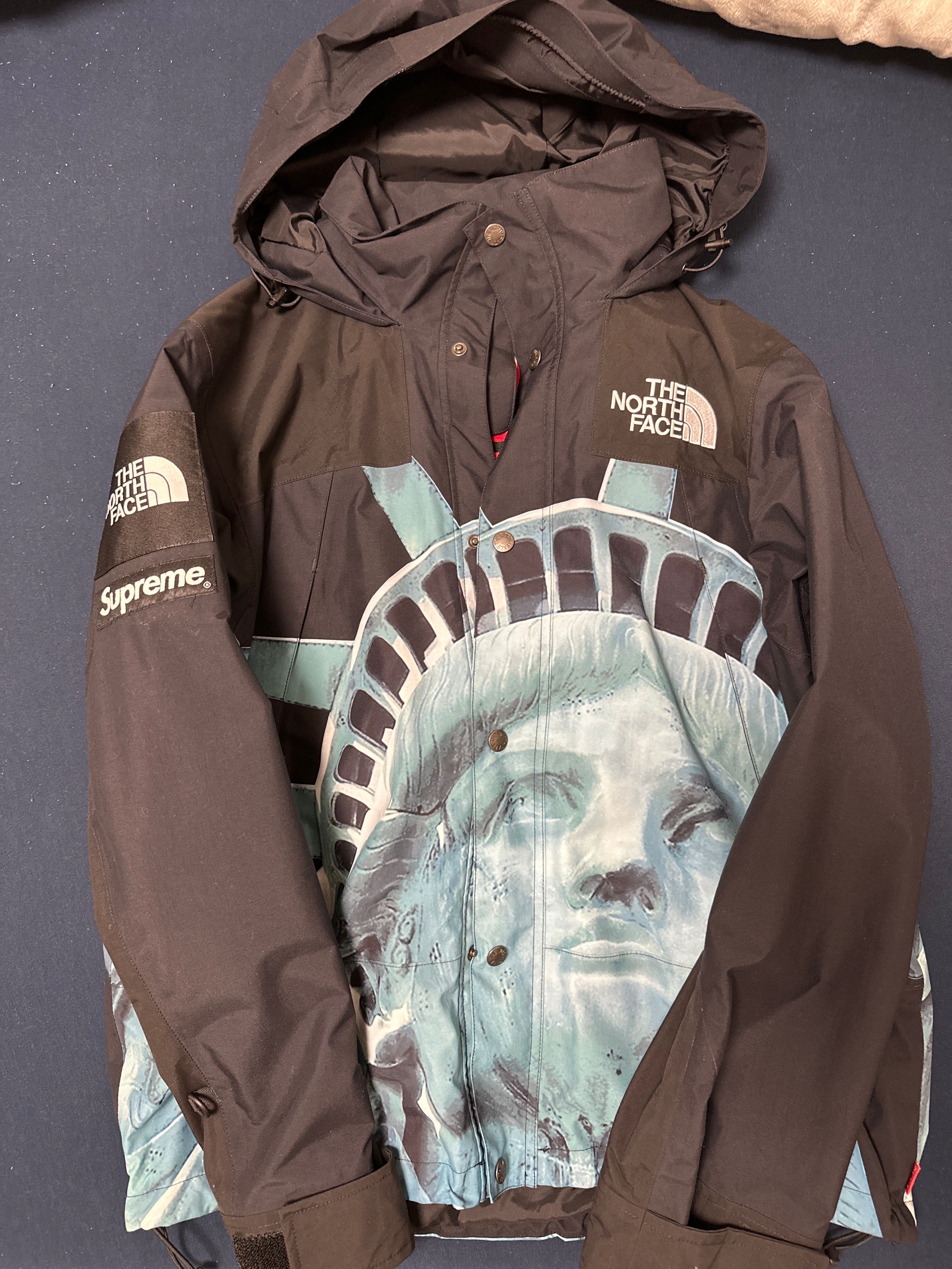 Supreme x The North Face Statue of Liberty Mountain Jacket "Black"