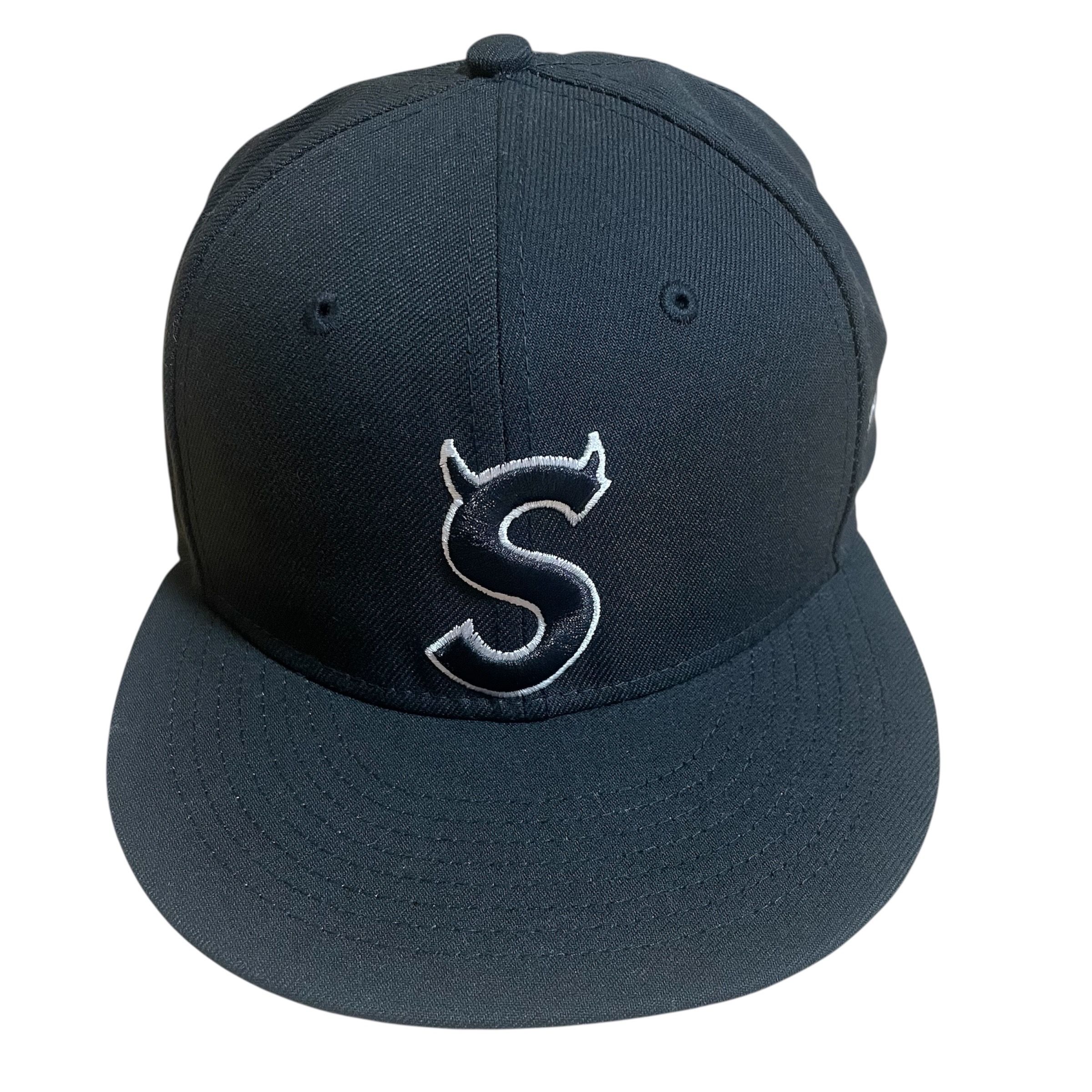 Supreme S Logo New Era "Black" (22FW)