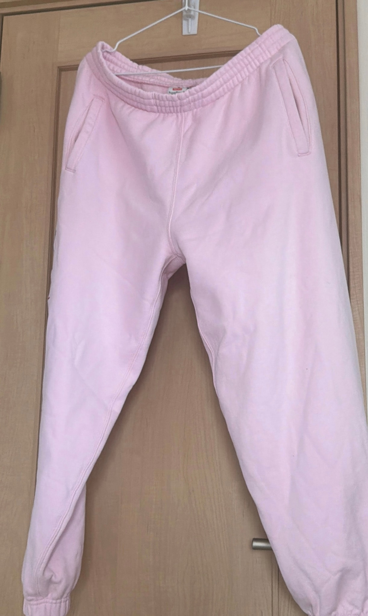Supreme x Nike Sweatpant "Light Pink"