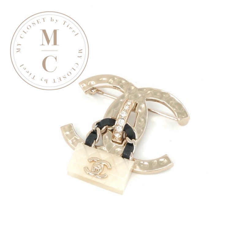 シャネル CHANEL ブローチ コサージュ ゴールド ホワイト ブラック ココマーク マトラッセ ラインストーン