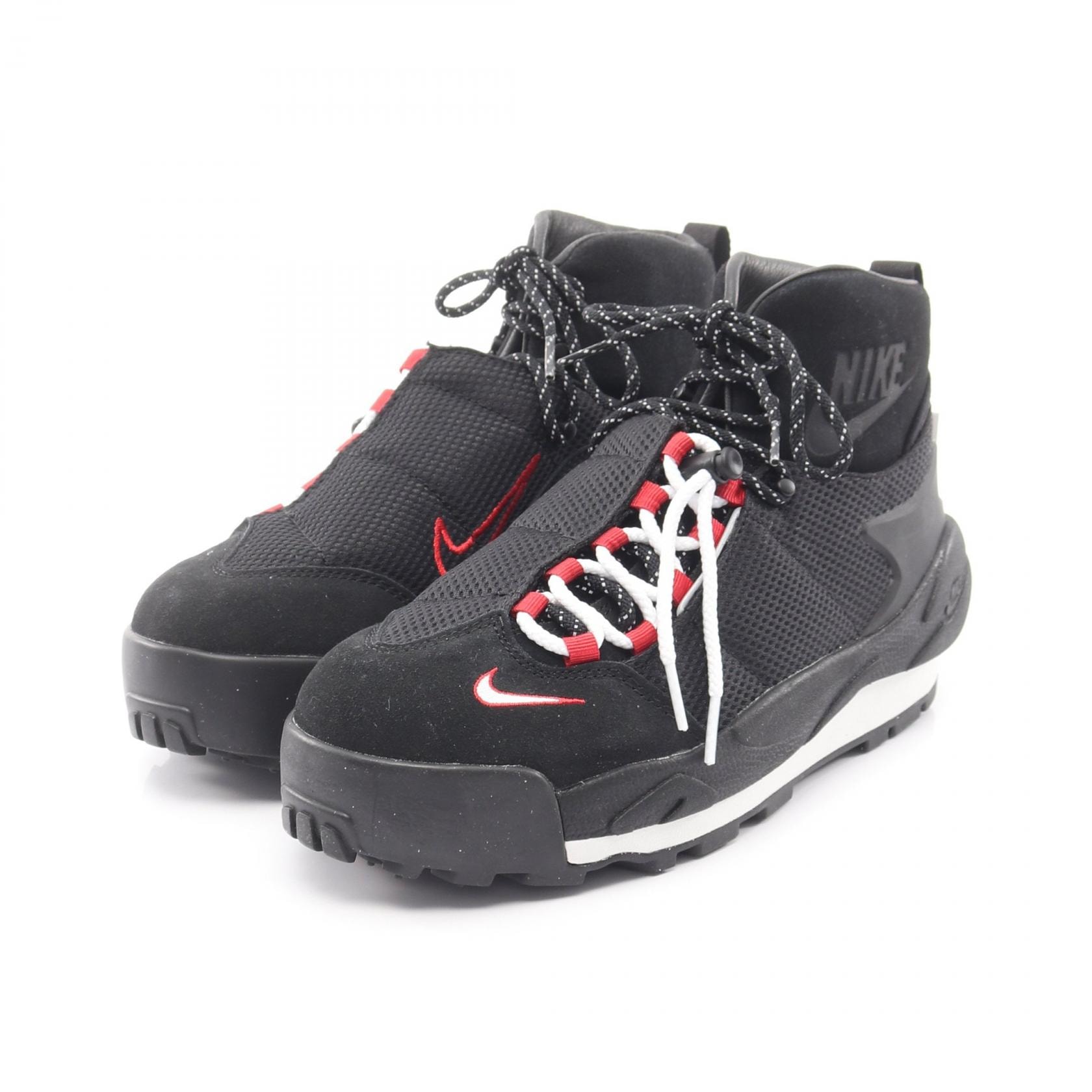 ナイキ NIKE NIKE × Sacai Magmascape スニーカー 靴 スウェード ファブリック メンズ ブラック系 FN0563-001 【中古】