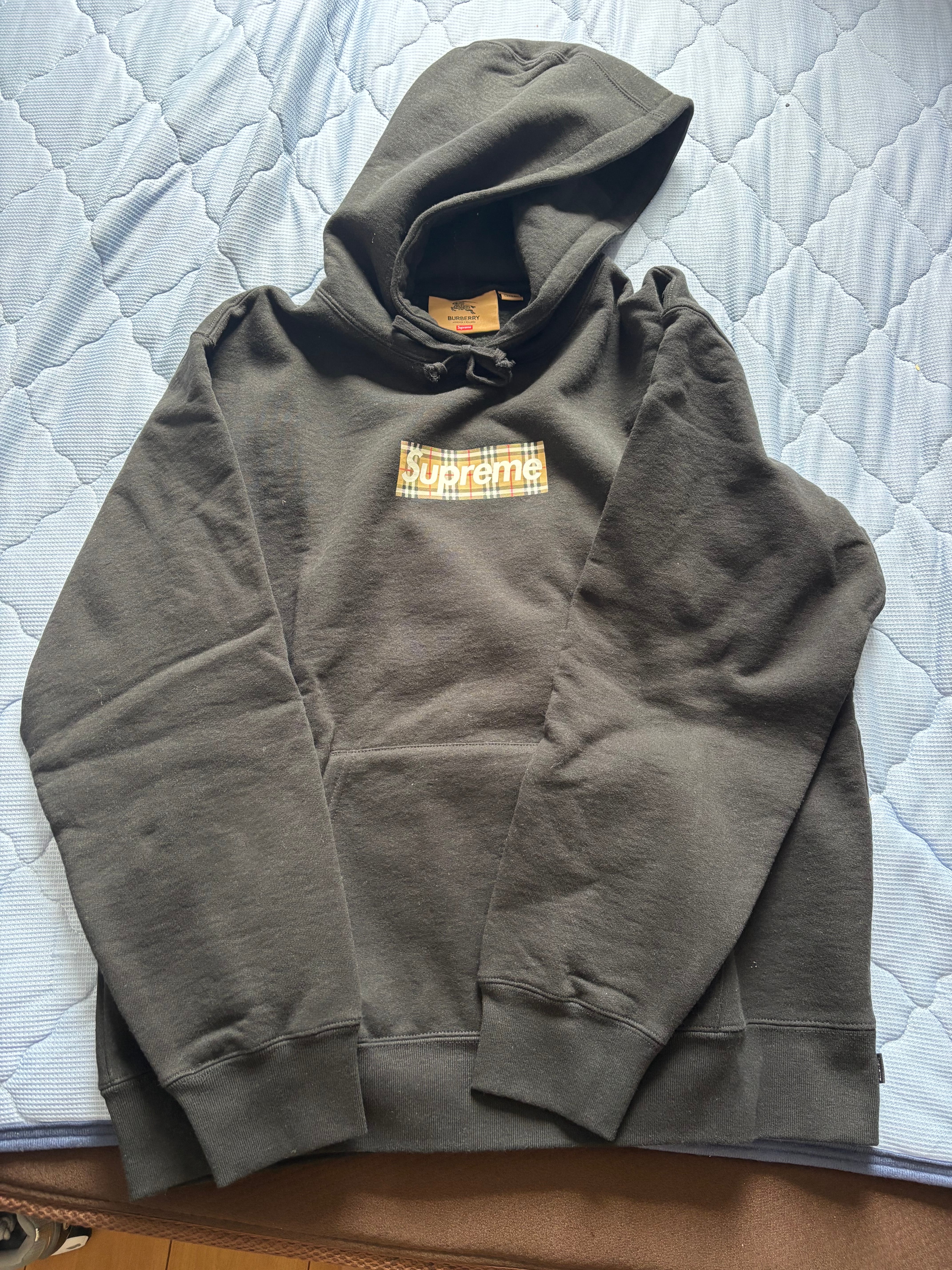 Supreme / Burberry Box Logo Hooded Sweatshirt "Black"