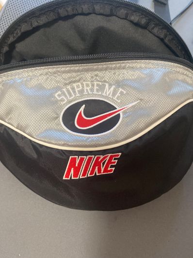 Supreme / Nike Shoulder Bag "Silver"