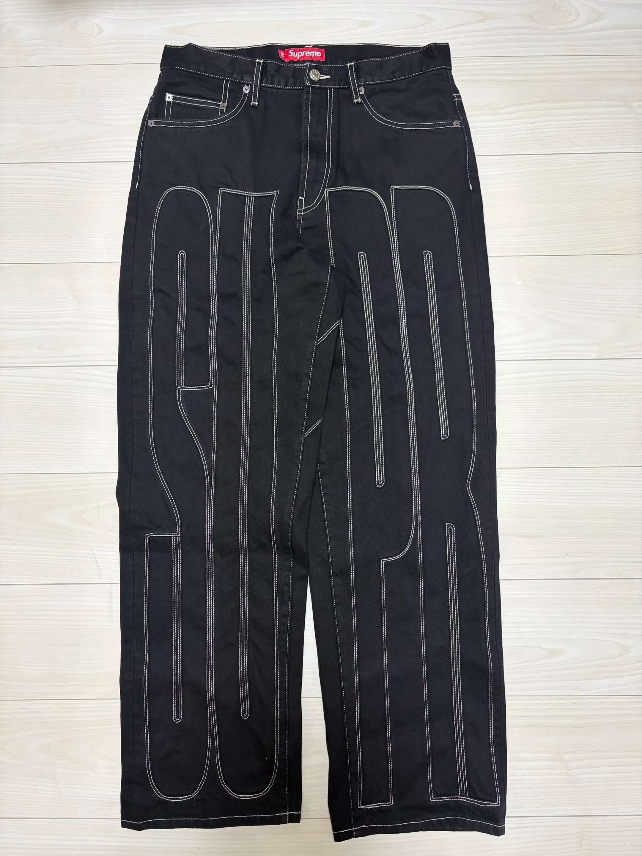 Supreme Inset Spellout Baggy Jean "Black"