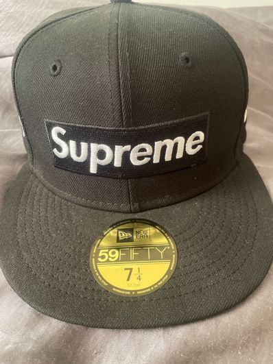 Supreme Money Box Logo New Era "Black"