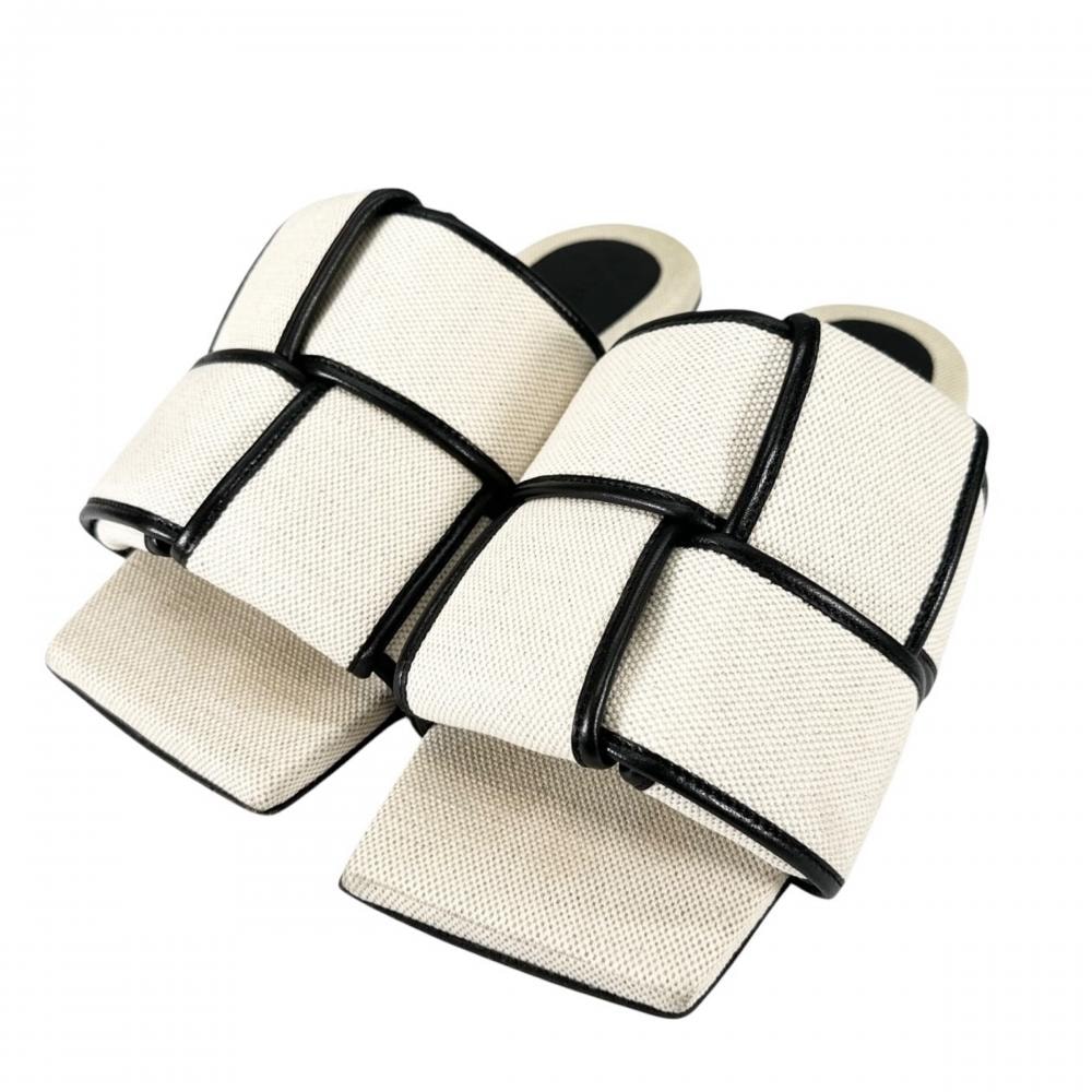BOTTEGAVENETA ボッテガヴェネタ サンダル パッチフラットミュール スクエアトゥ    アイボリー レディース 約1490g【中古品】