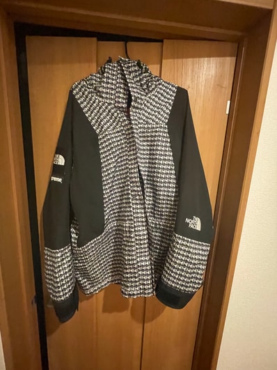 Supreme x The North Face Studded Mountain Light Jacket "Black"