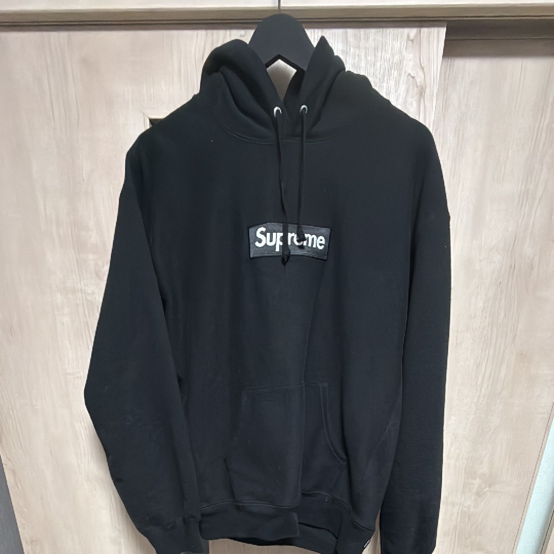 シュプリーム ボックスロゴフーデッドスウェットシャツ (25FW) "ブラック"