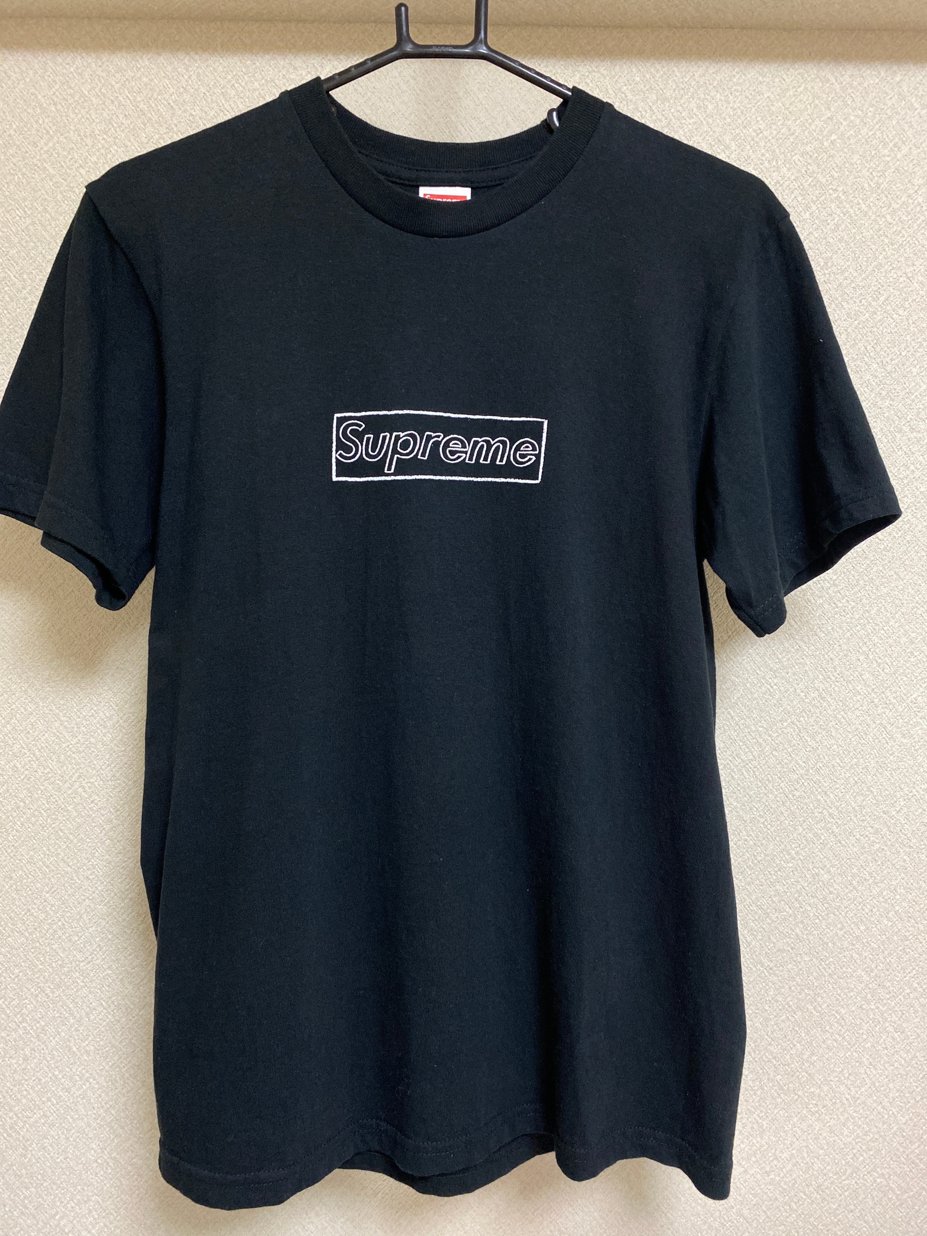 Supreme KAWS Chalk Logo Tee "Black"