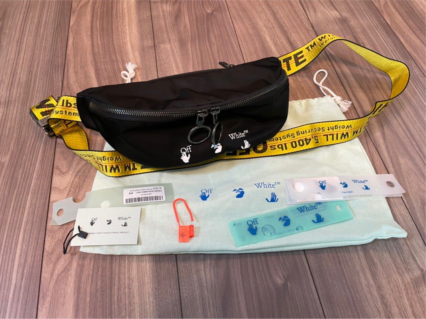 off-white ベルト ボディバック