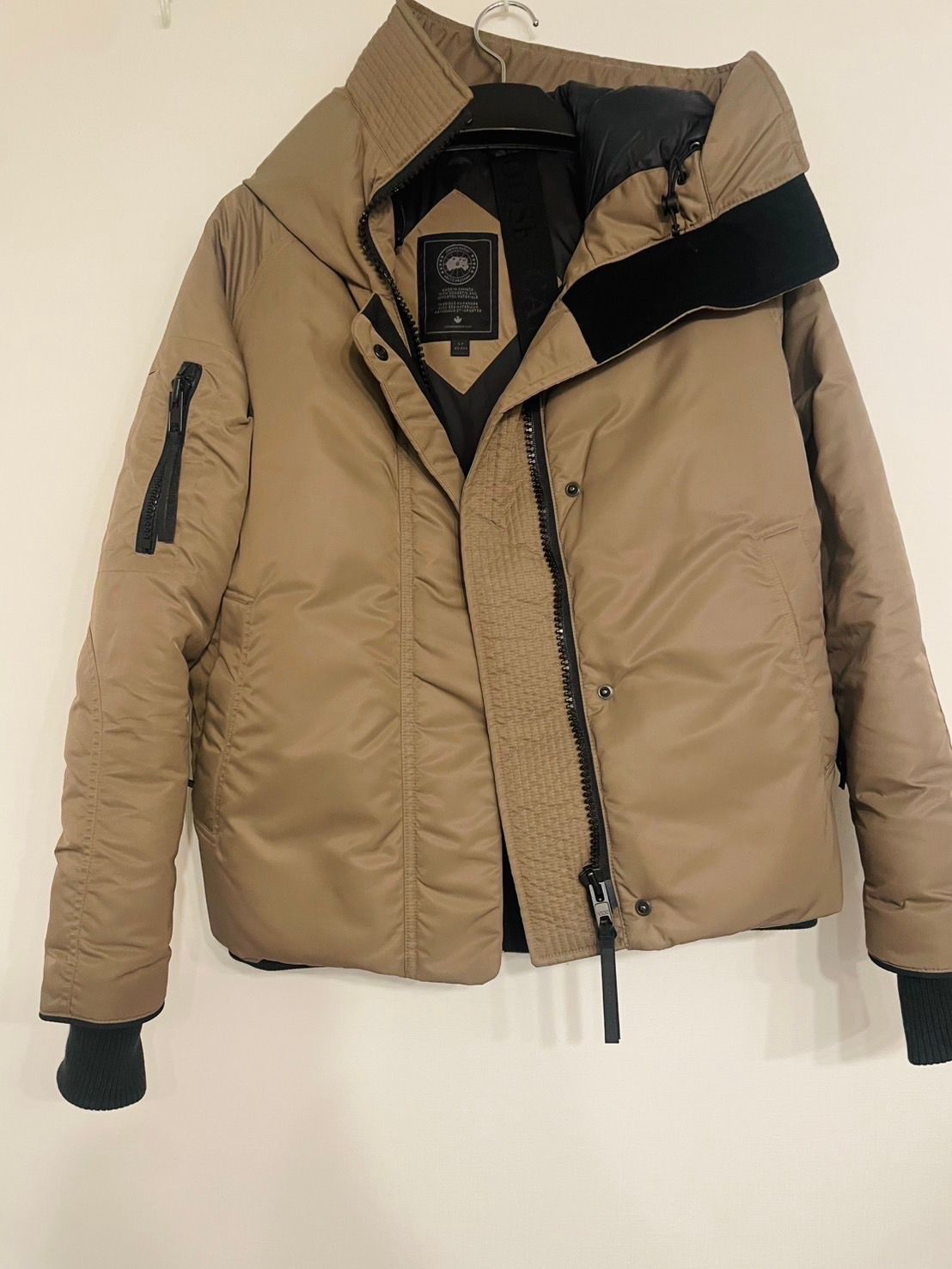 目立った傷や汚れなし】Canada Goose ダウンジャケット Sフード付き 