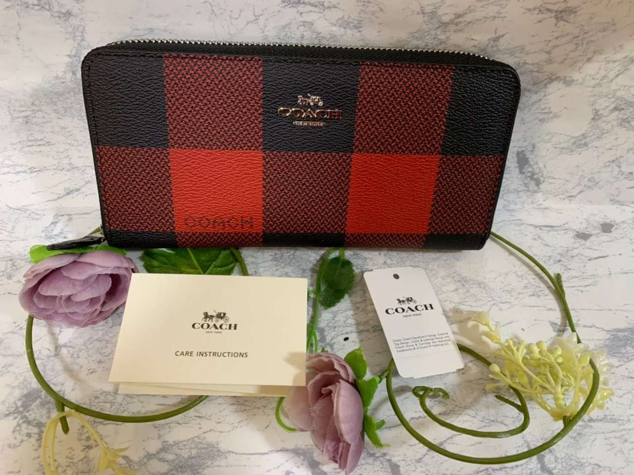 COACH 赤黒色 チェック 長財布