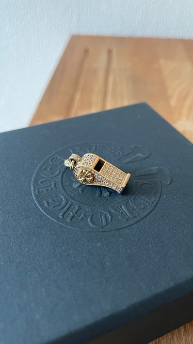 Chrome Hearts 22k ホイッスル パヴェダイヤ ペンダント