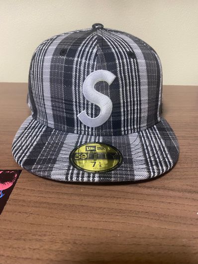 Supreme Metallic Plaid S Logo New Era "Black"