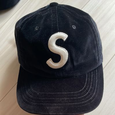 Supreme Velvet S Logo 6-Panel "Black"
