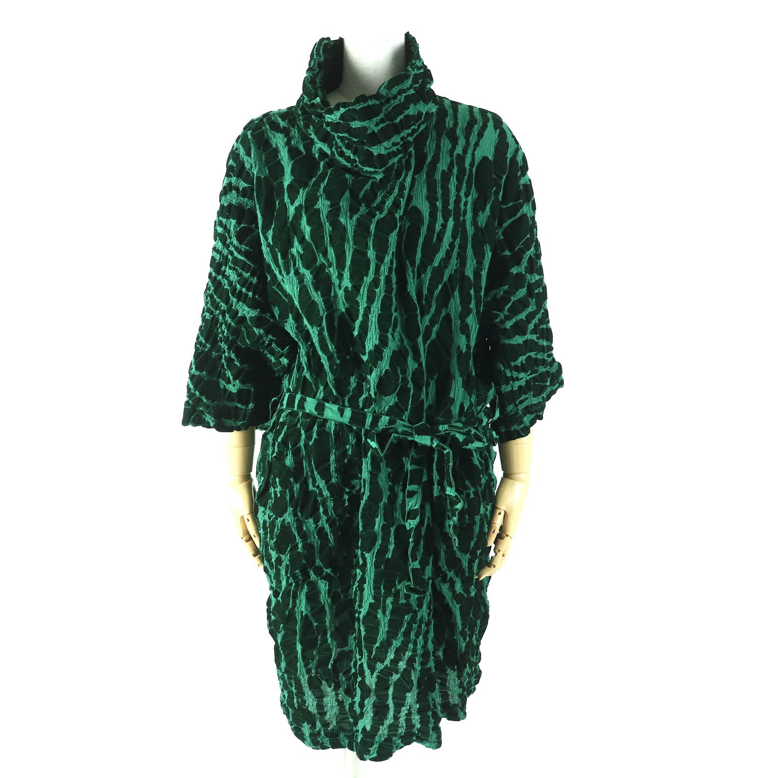 極美品 ミーイッセイミヤケ
 ワンピース グリーン系 レディース ー(約LLサイズ相当) MI14FT761