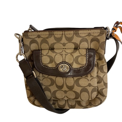 コーチ COACH ショルダーバッグ シグネチャー チャーム付き ターンロック ブラウン