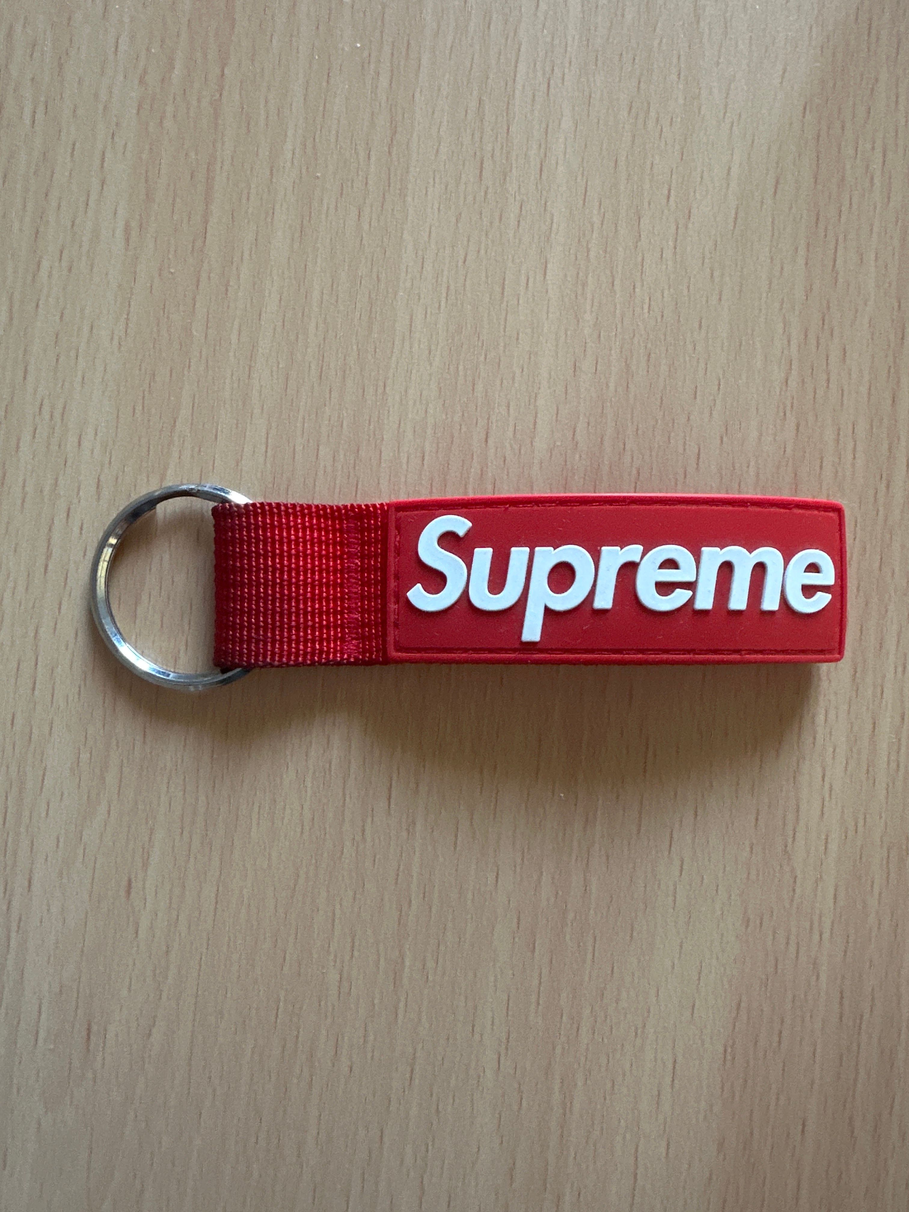 Supreme Webbing Keychain 