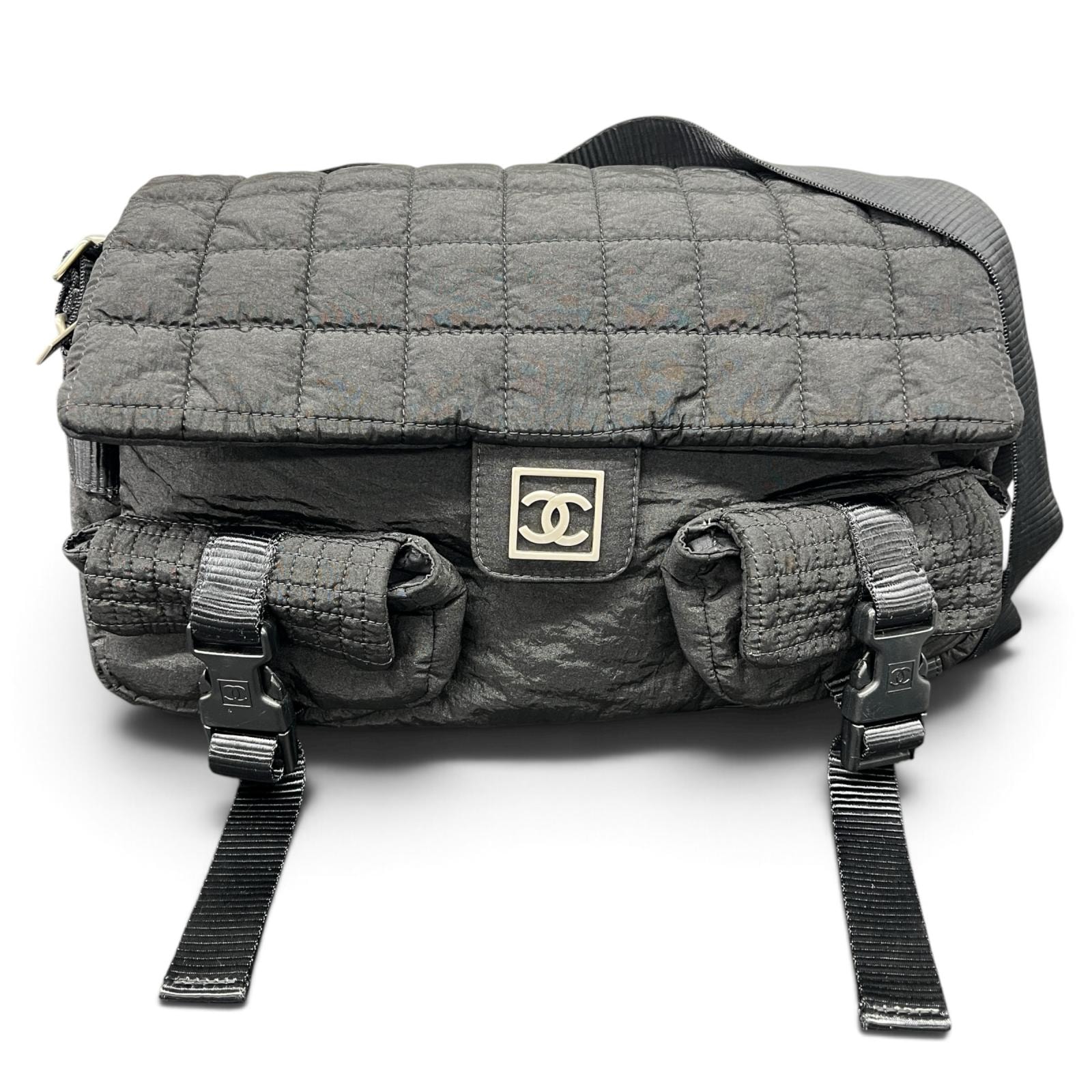 CHANEL 希少 美品 シャネル スポーツライン チョコバー ココマーク メッセンジャーバッグ ショルダーバッグ 10番台シリアル ナイロン クロスボディ ワンショルダー 肩掛け ロゴ ヴィンテージ ABランク 鑑定済 中古 シャネルバッグ