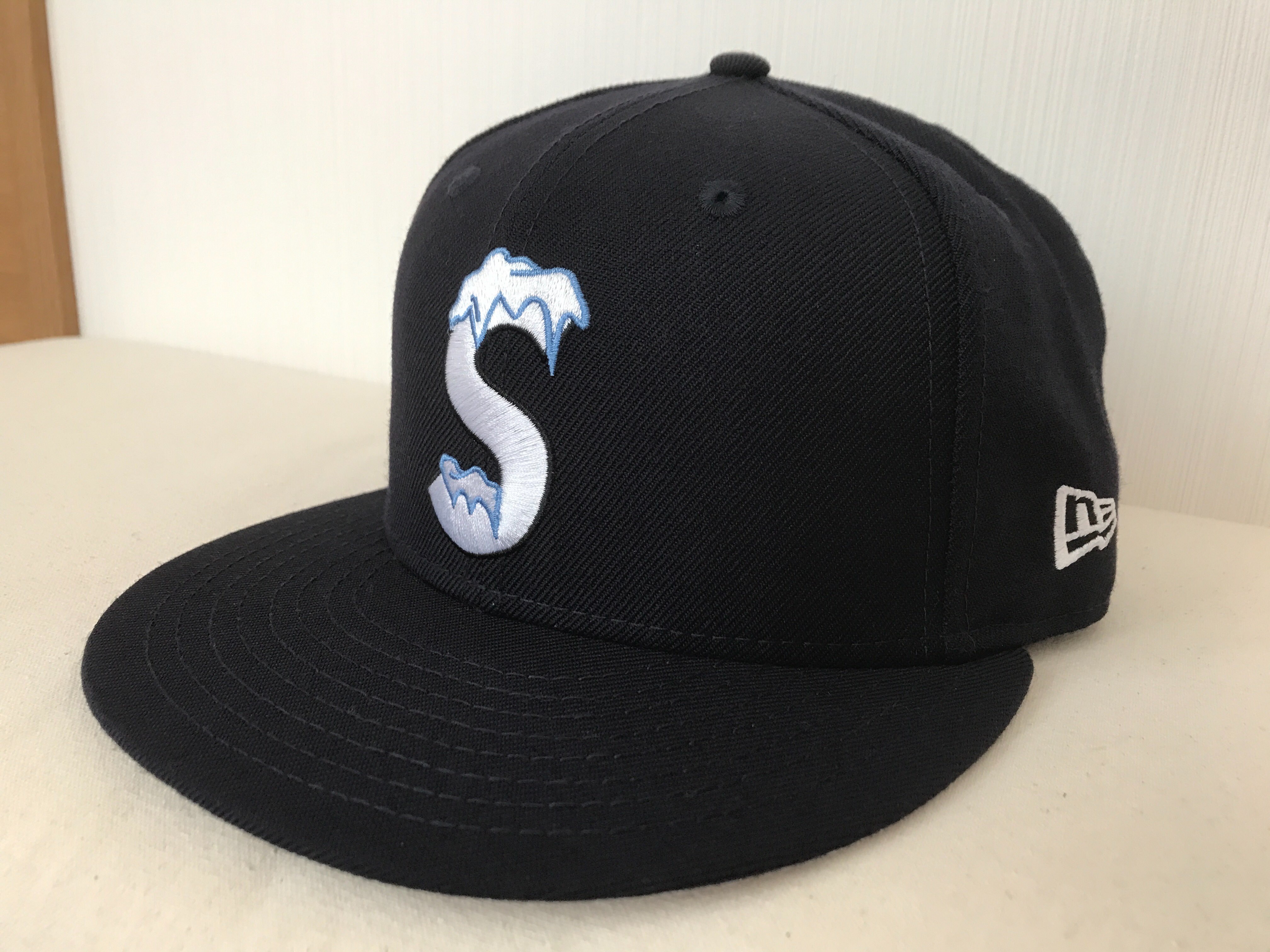 Supreme S Logo New Era® "Navy" (20FW)