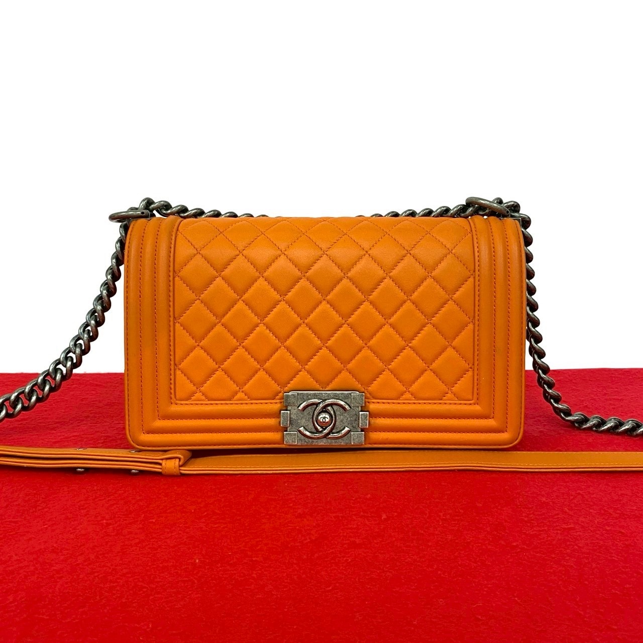 CHANEL シャネル ボーイシャネル ココマーク レザー ショルダーバッグ オレンジ
 24114