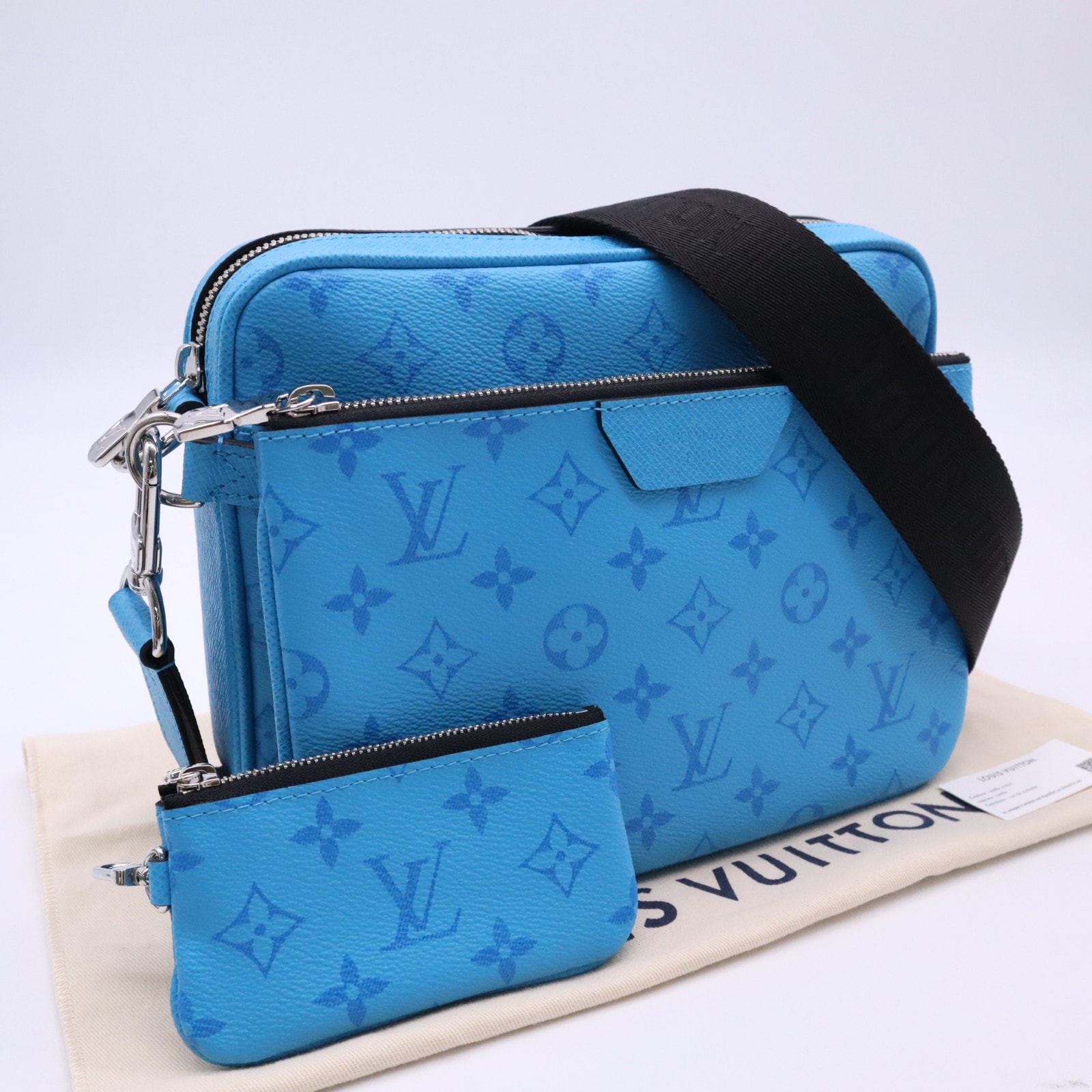 未使用 LOUIS VUITTON ルイ・ヴィトン タイガラマ トリオ メッセンジャー M27641 2wayショルダーバッグ ブルー カウハイド メンズ