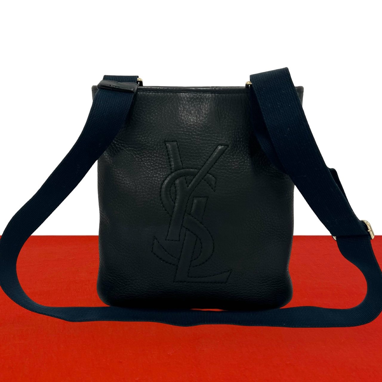 YVES SAINT LAURENT イヴ・サンローラン YSL ロゴ ステッチ レザー ショルダーバッグ ブラック
 09775