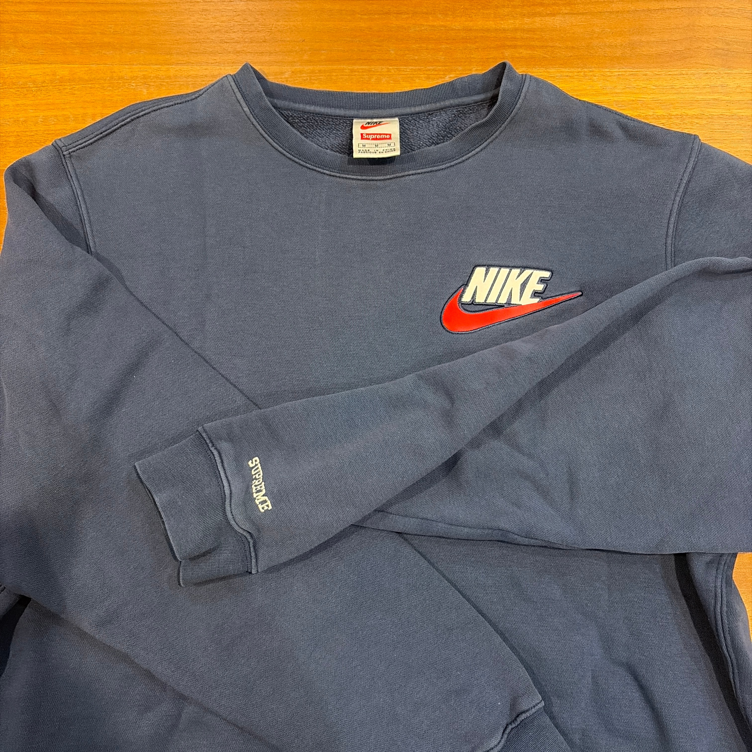 Supreme / NIKE® Crewneck "navy"