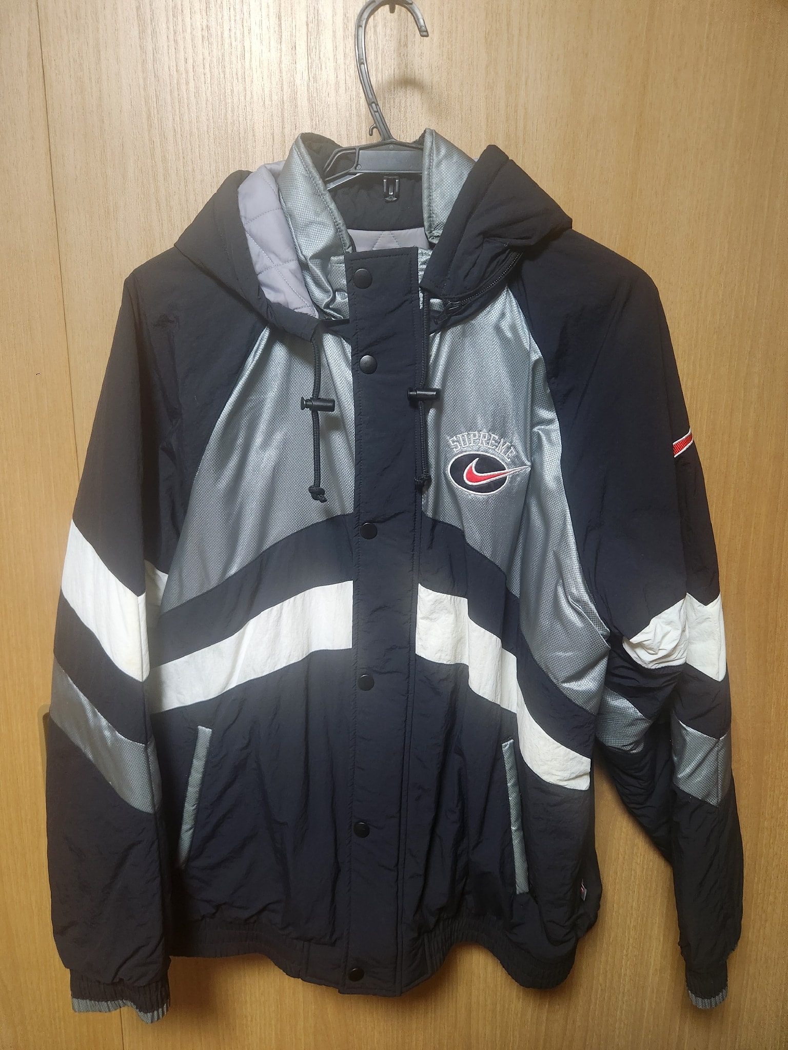 Supreme / Nike Hooded Sport Jacket "Silver"