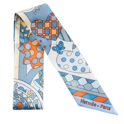 HERMES エルメス ツイリー Les Murmures de la Foret 森のささやき 063005S 06 スカーフ 2023SS シルク ブルー オレンジ【中古】