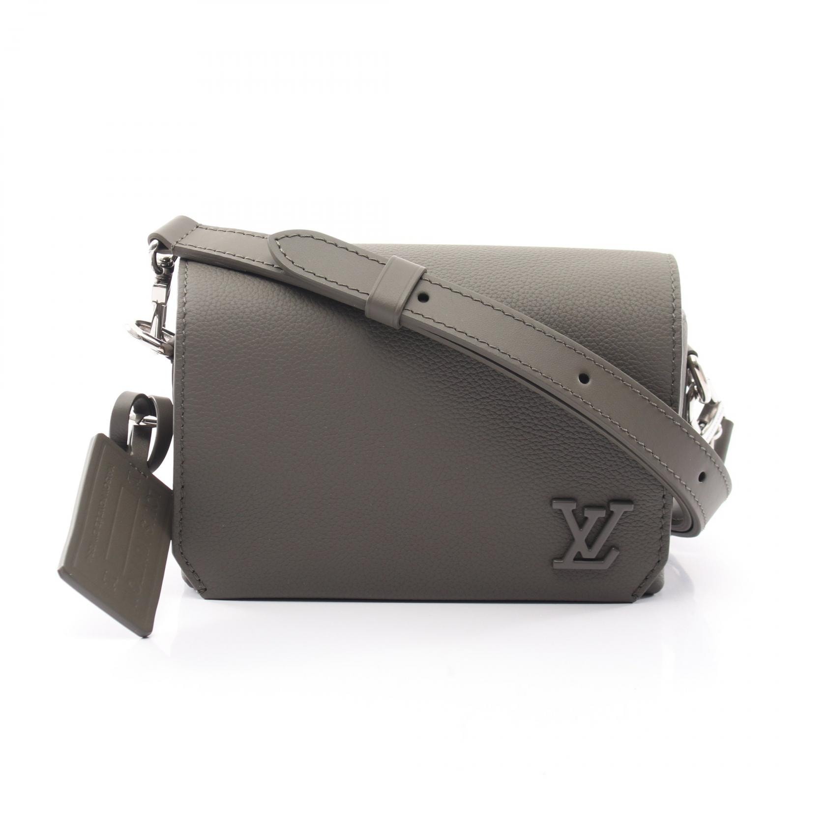 ルイ・ヴィトン LOUIS VUITTON ファストライン ウエアラブル ウォレット LVアエログラム カーキ ショルダーバッグ バッグ レザー メンズ グレー系 M82086 【中古】