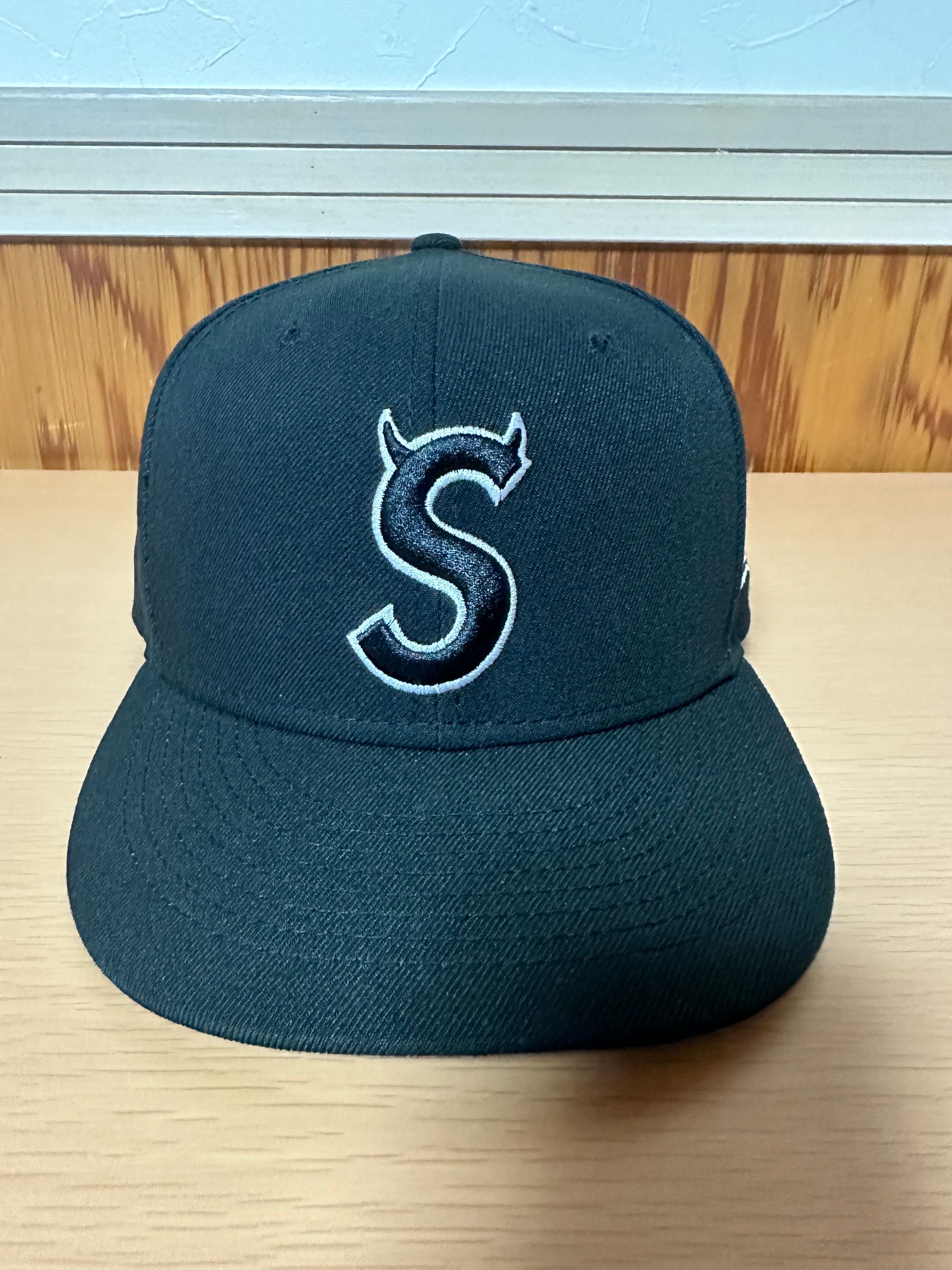 Supreme S Logo New Era "Black" (22FW)