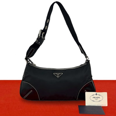 PRADA プラダ 三角ロゴ 金具 ナイロン レザー ショルダーバッグ ブラック
15595