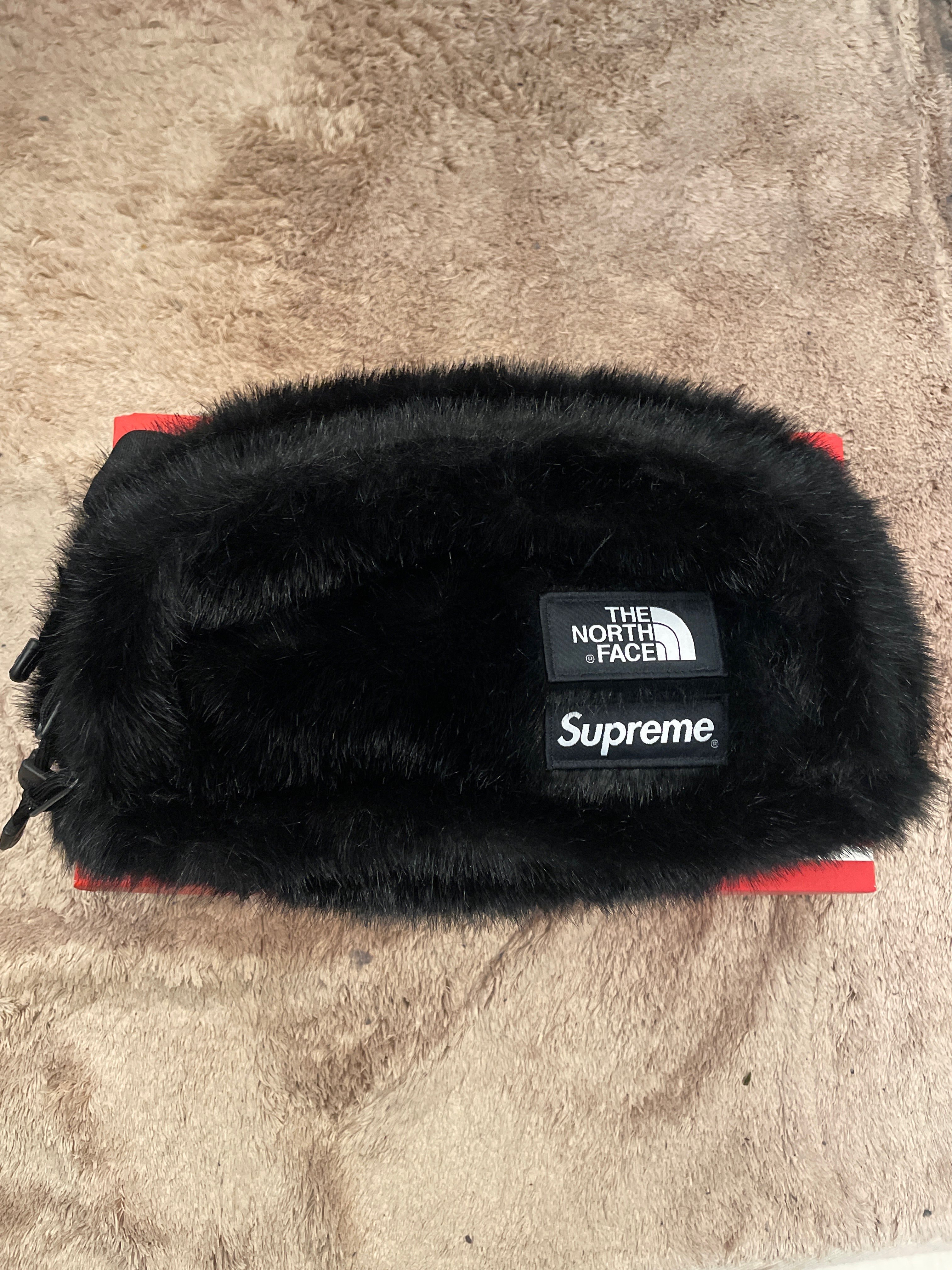 Supreme x The North Face Faux Fur Waist Bag "Black" NM82093I / NF0A5G87
