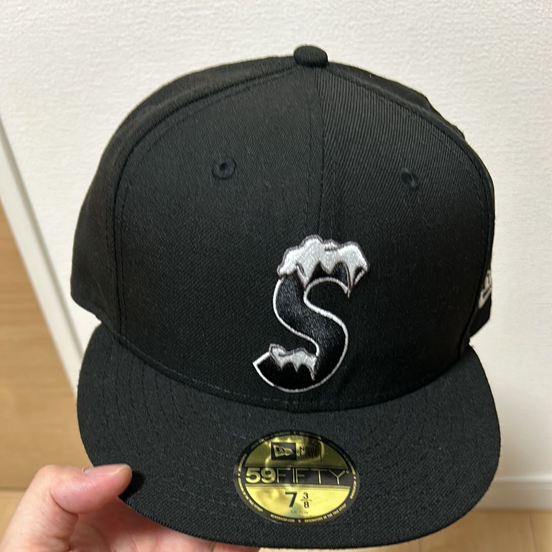 Supreme S Logo New Era® "Black" (20FW)