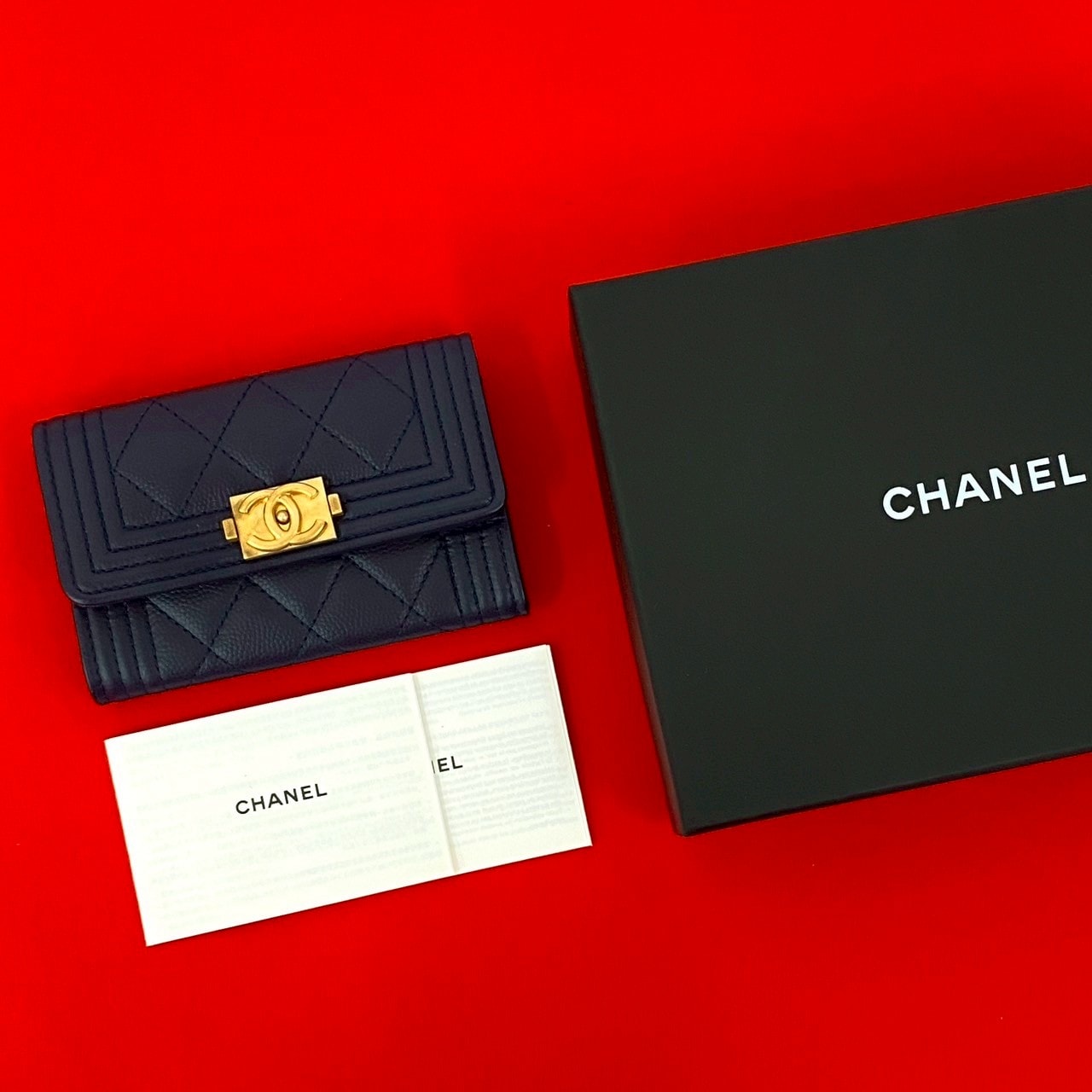 CHANEL シャネル ボーイシャネル ココマーク キャビアスキン カードケース ネイビー
 04145