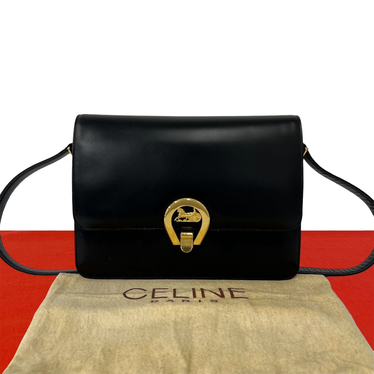 CELINE セリーヌ 馬車 金具 レザー ショルダーバッグ ブラック
29577
