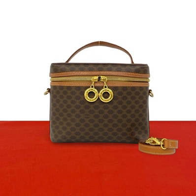 CELINE セリーヌ マカダム 柄 ロゴ リング 金具 PVC レザー ショルダーバッグ ブラウン
99-10