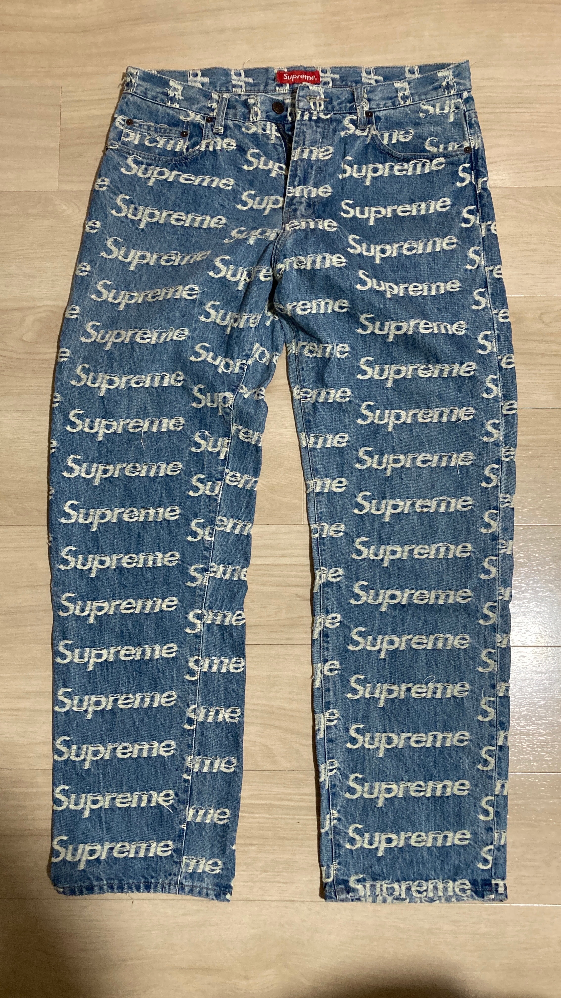シュプリーム フレイ ロゴ レギュラー ジーンズ "ブルー"