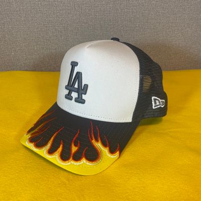 ニューエラ ファイアーパターン ドジャース キャップ トラッカー キャップ