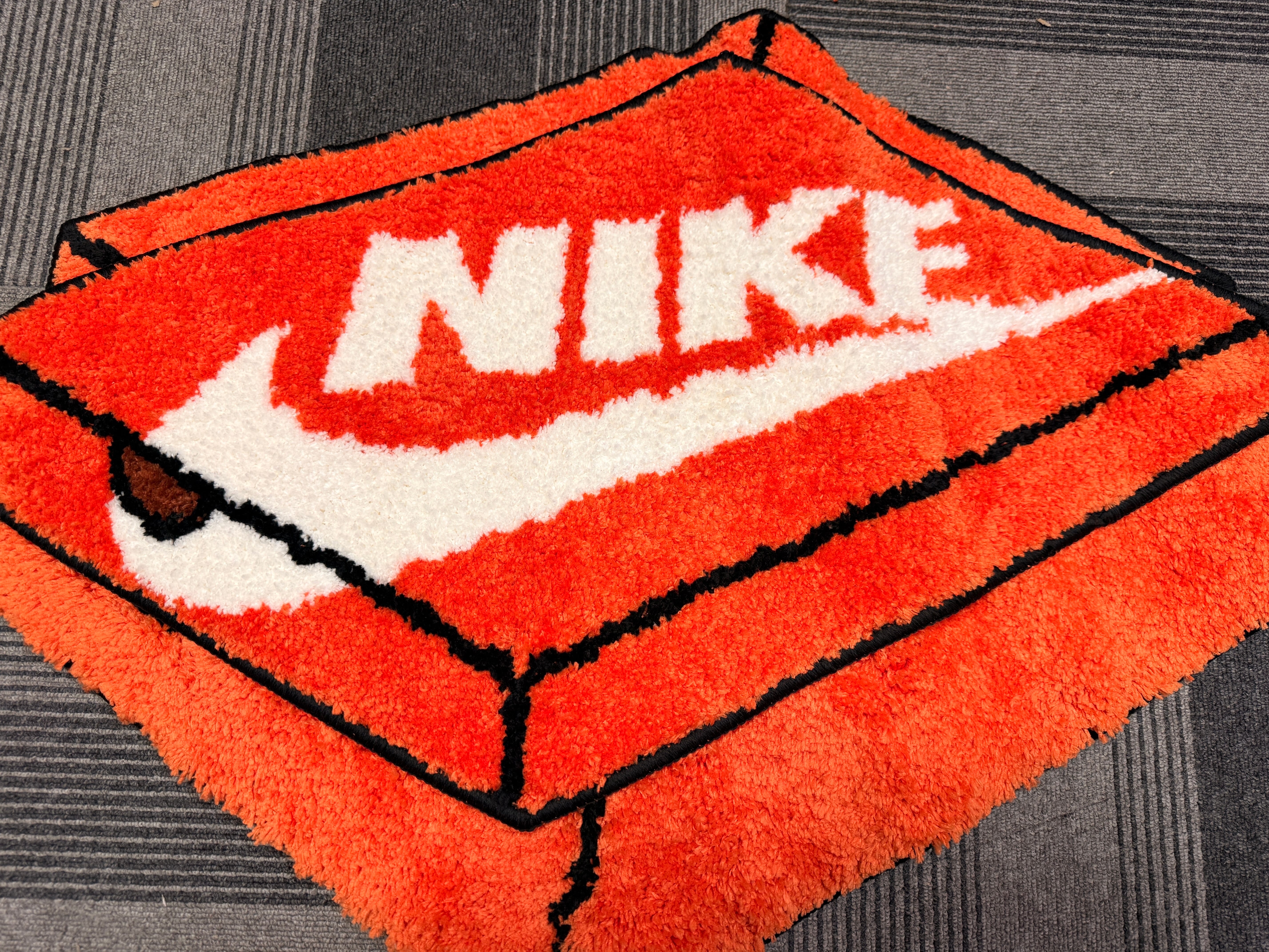 ナイキ ボックス ラグマット "オレンジ"